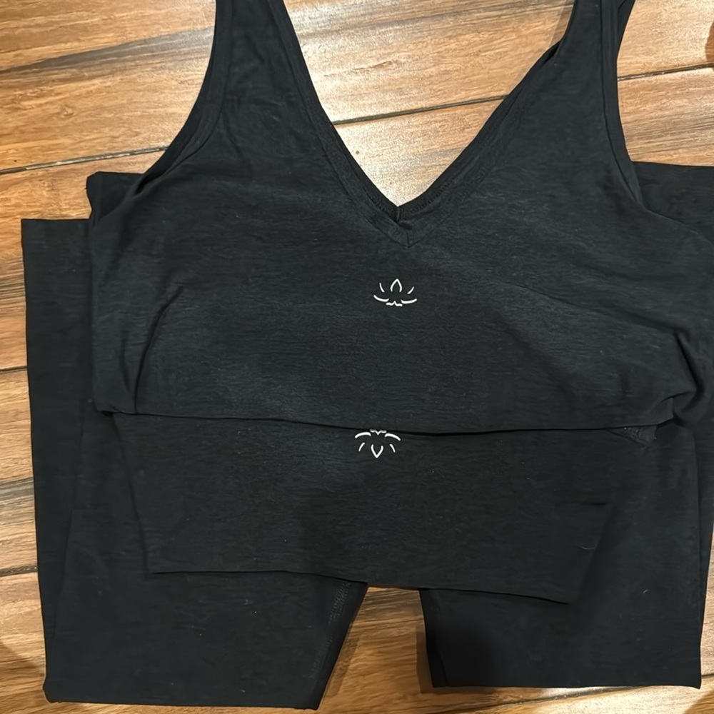 Beyond Yoga tank and legging set size medium